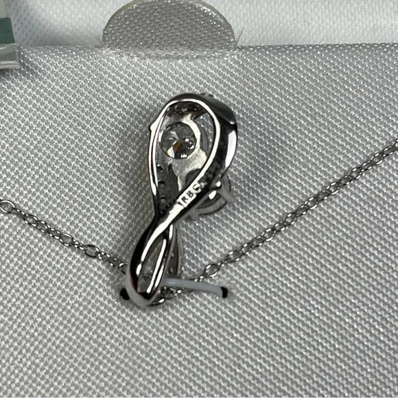 Intertwined My Friend / My Love sterling silver pendant with Swarowski Zirconia - Picture 3 of 9